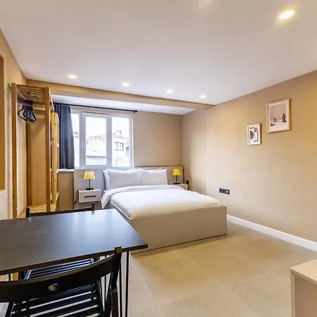 شقة The Perfect Duplex 4br W 4ba In Historic Yedikule
